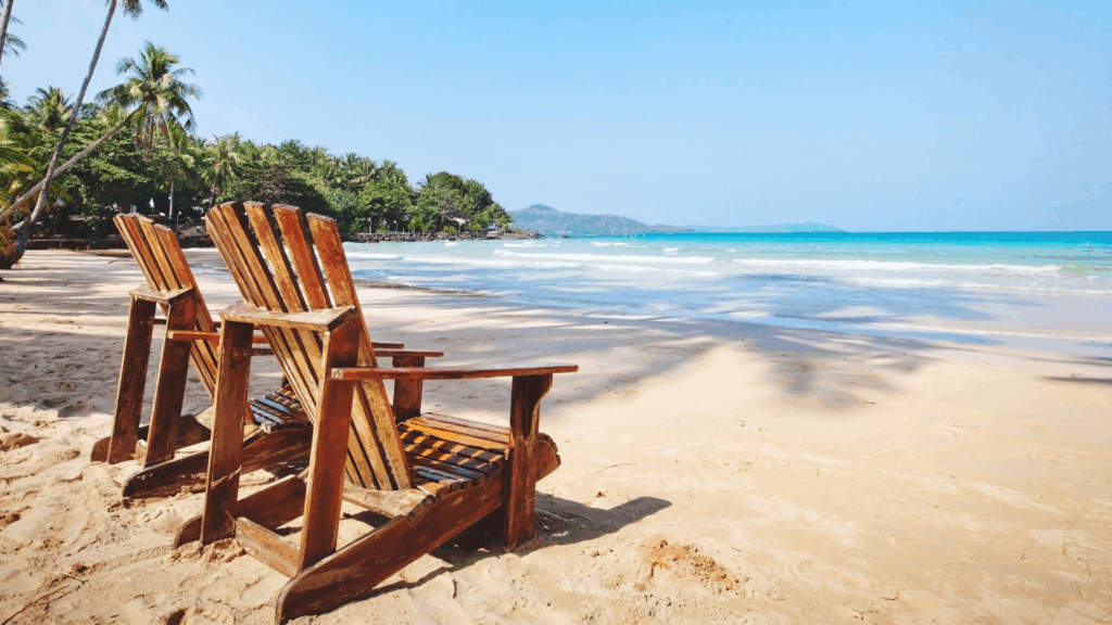 Été 2026 : les Français repartent en vacances, mais plus près et plus malin